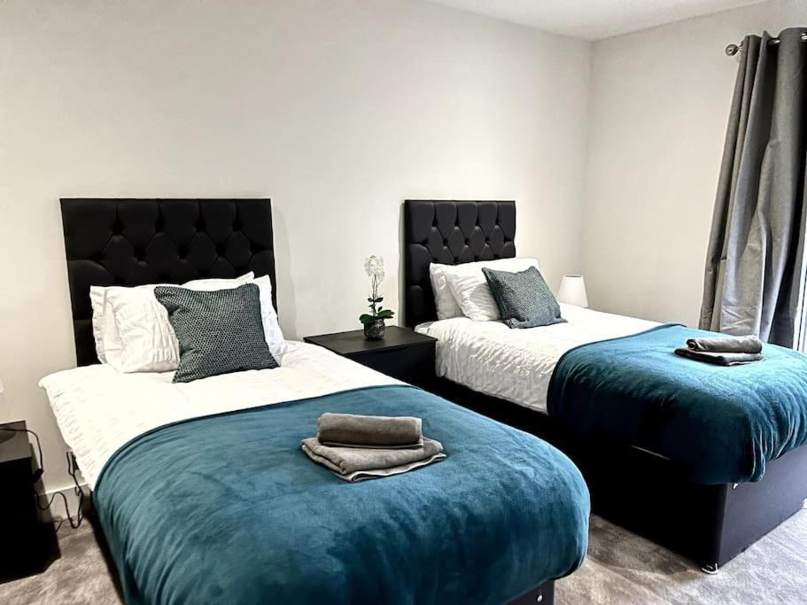 Luxury 3 Bed House W Parking & Garden! 1 Villa Bournemouth Bagian luar foto