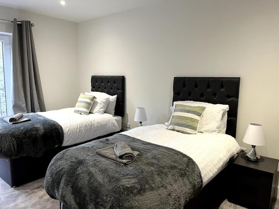 Luxury 3 Bed House W Parking & Garden! 1 Villa Bournemouth Bagian luar foto