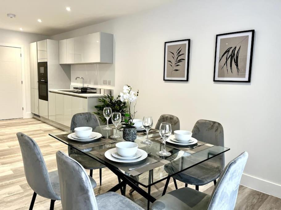 Luxury 3 Bed House W Parking & Garden! 1 Villa Bournemouth Bagian luar foto